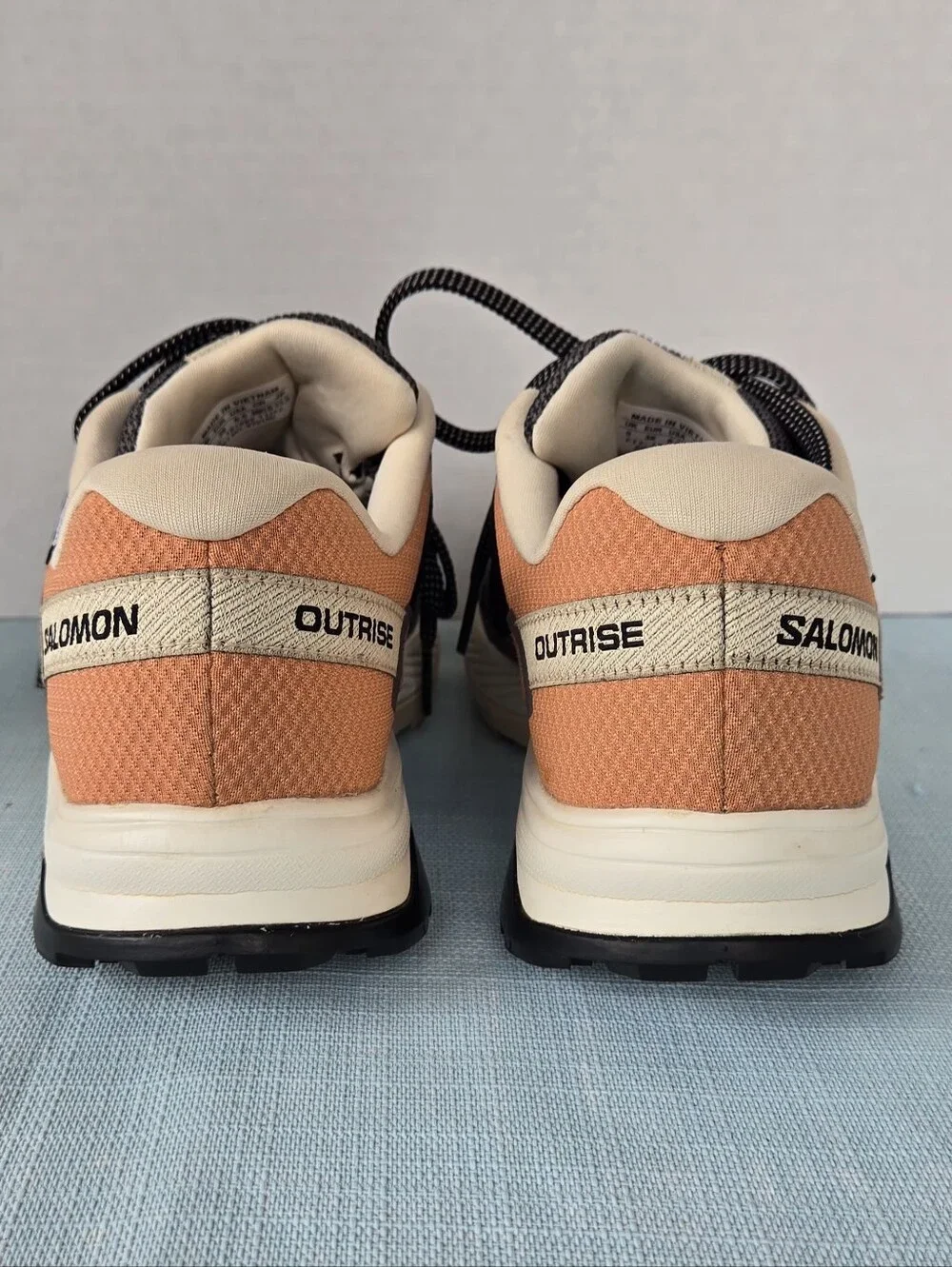 Salomon Outrise GTX Women's Waterproof Hiking Shoes Size 6.5 Magnet Black Coral